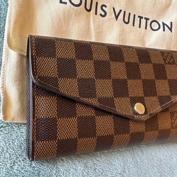 Louis Vuitton damier ebene Sarah wallet - Picture 2 of 16